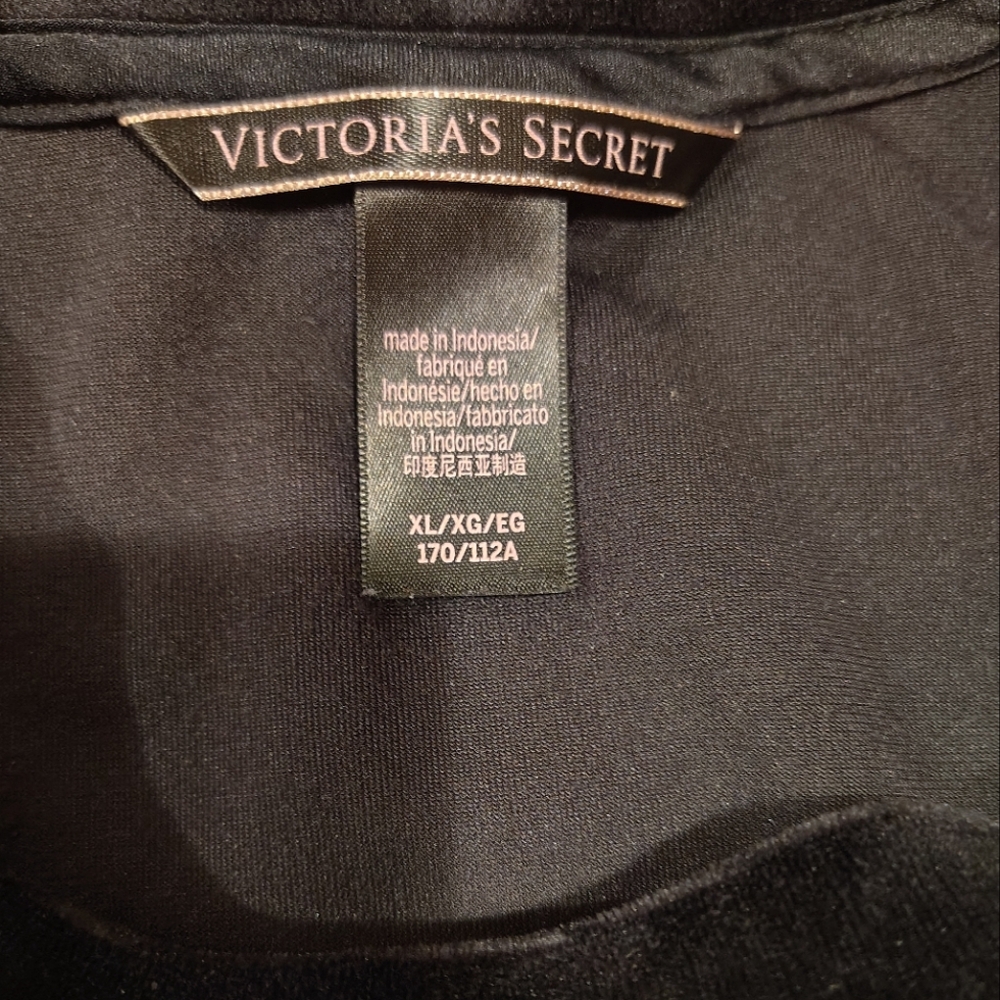 Victoria's Secret Velour Crewneck Sweater - Picture 2 of 3